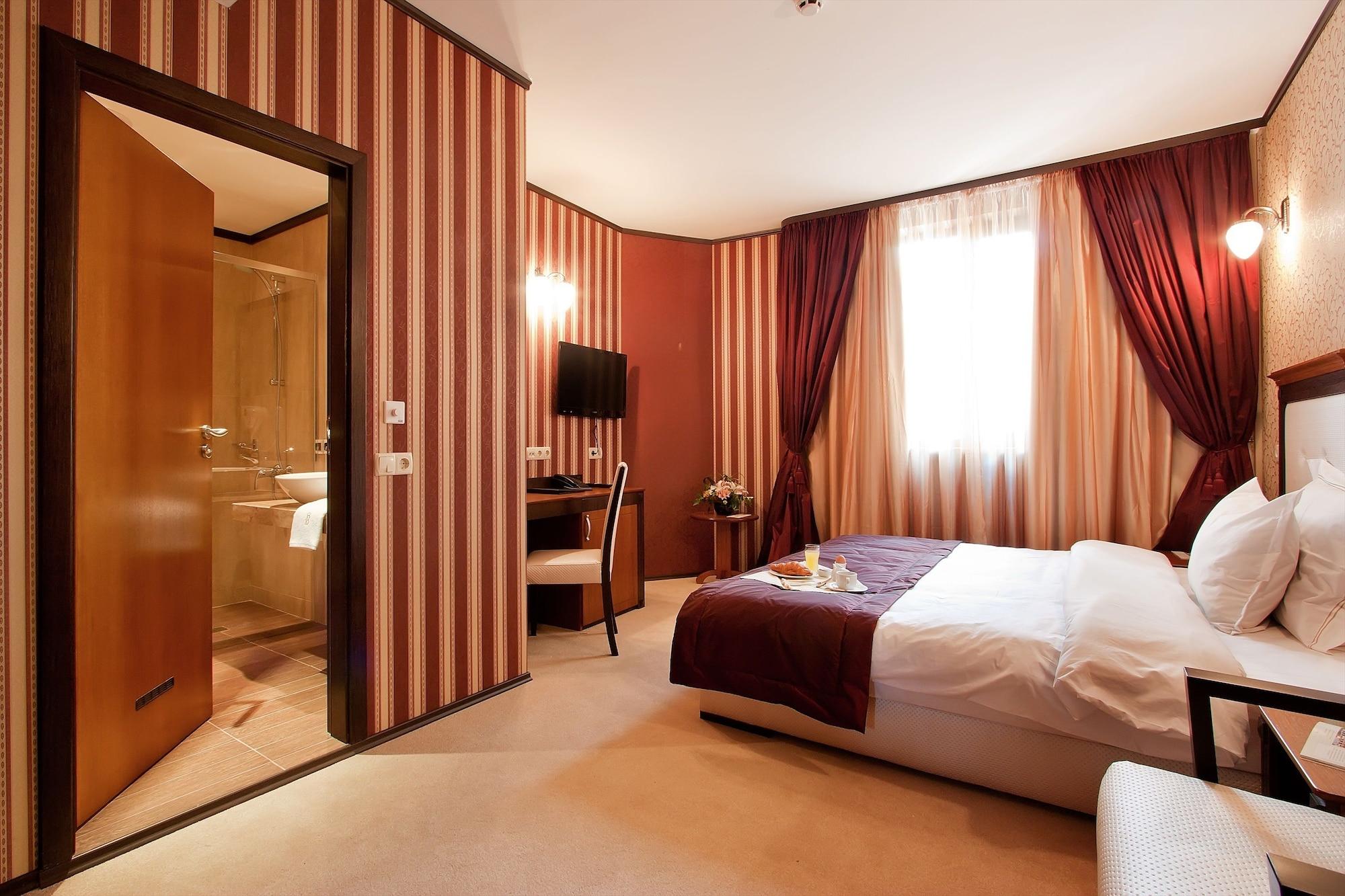 Western Bristol Hotel